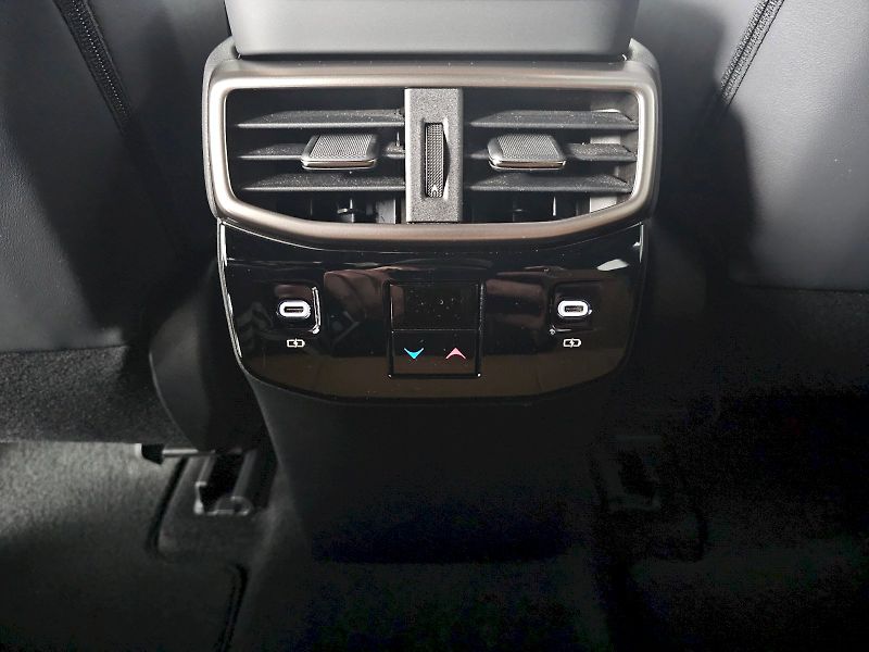 Lexus RX 350 (2024) 2.5HEV 250k 4x4 FSPORT+ Head U - fotka 23 z 26