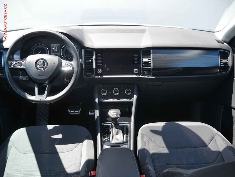 Škoda Kodiaq (2017) 2.0TDi 4x4, 7míst, ČR - fotka 8 z 15