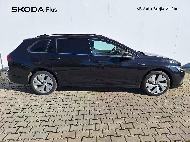 Volkswagen Golf (2023) Variant VIII / 2.0 TDI / 110 k - fotka 8 z 33
