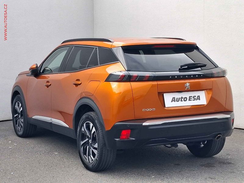 Peugeot 2008 (2021) 1.5 HDi, Allure, AT, +kola - fotka 6 z 20