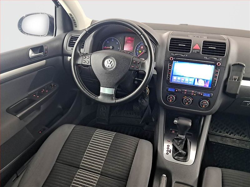 Volkswagen Golf (2008) Comfortline 1.9 TDI, Automat - fotka 7 z 18