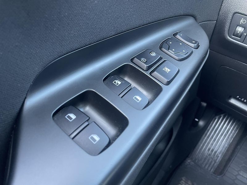 Hyundai Kona COMFORT 1.0 T-GDi 88 kW - fotka 20 z 23