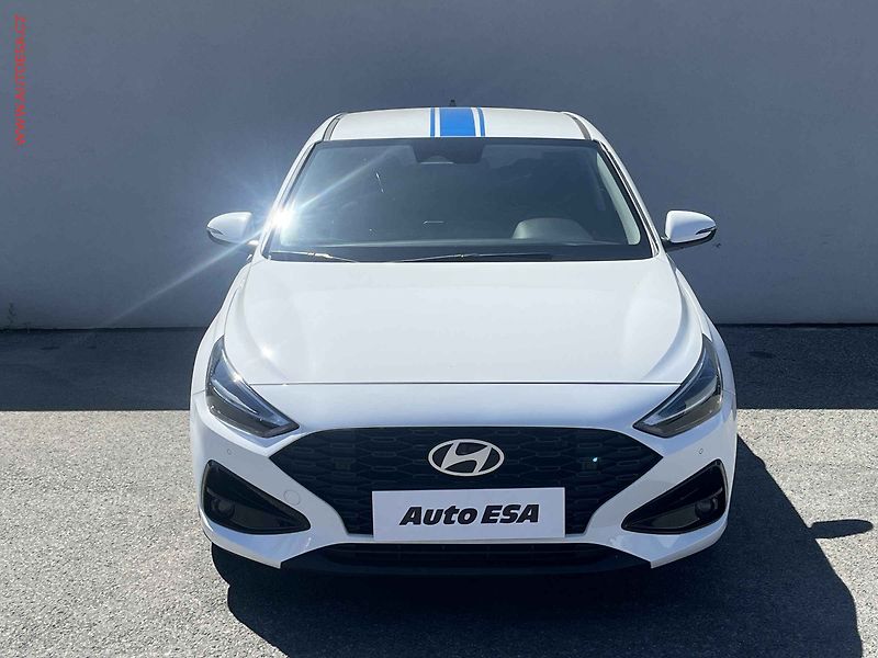 Hyundai i30 (2025) 1.5 T-GDi, ČR, STK6/28 - fotka 2 z 16