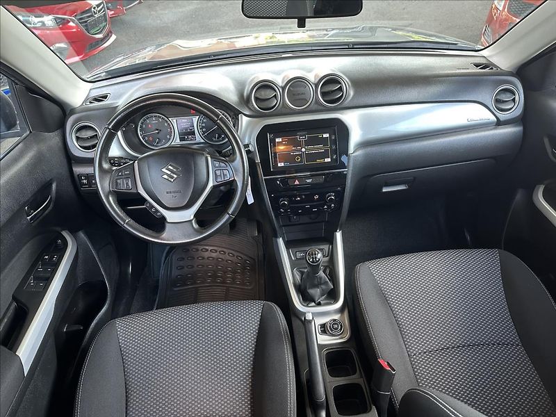 Suzuki Vitara 1,6 4x4 TAŽNÉ - fotka 14 z 30