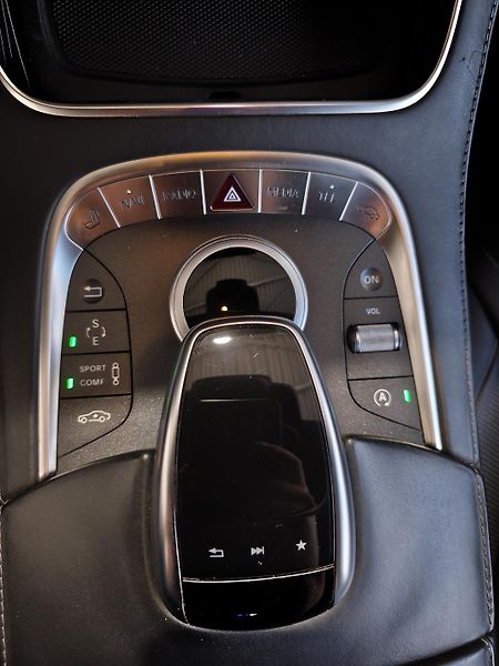 Mercedes-Benz Třídy S (2016) S 500 335kW 4MATIC ČR - fotka 19 z 25