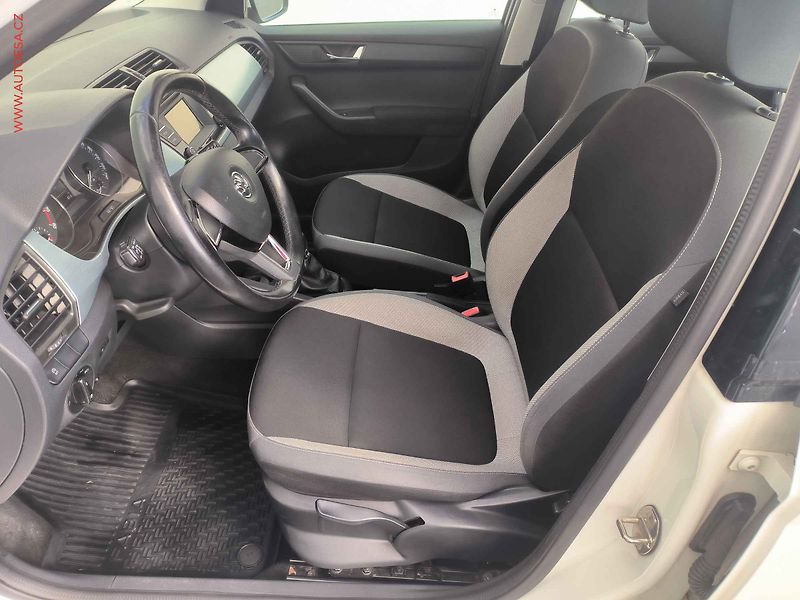 Škoda Fabia (2015) 1.2 TSi, 1.maj,ČR, Ambition - fotka 9 z 16