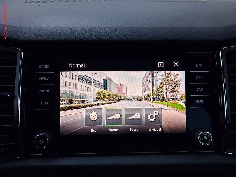 Škoda Kodiaq (2018) 1.4 TSi, SportLine, DSG, LED - fotka 19 z 19