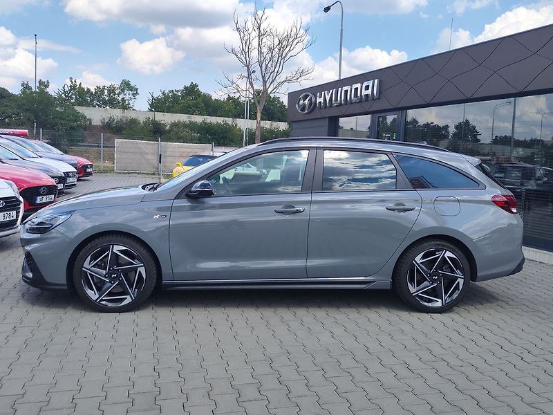 Hyundai i30 1.5 T-GDI/103kW N-Line DCT - fotka 8 z 32