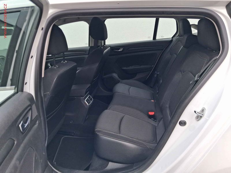 Renault Mégane (2017) 1.5 dCi, ČR, servis.kniha, AC - fotka 10 z 17