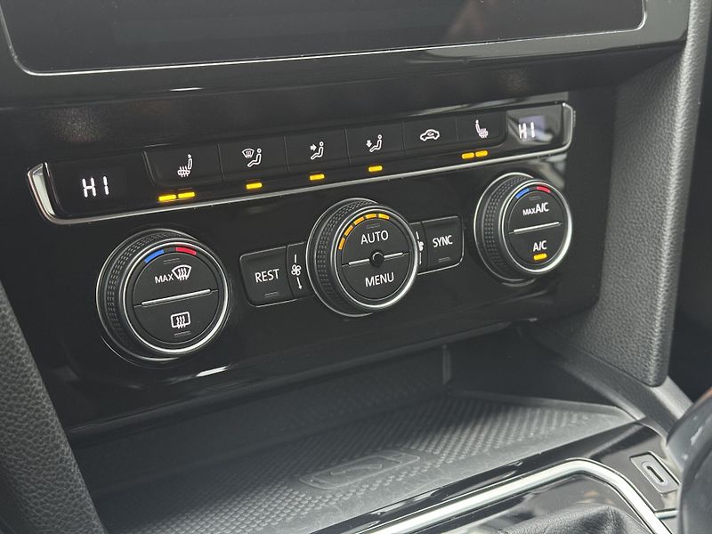 Volkswagen Passat (2020) 1.5TSi DSG Elegance, ČR, 360° - fotka 36 z 46