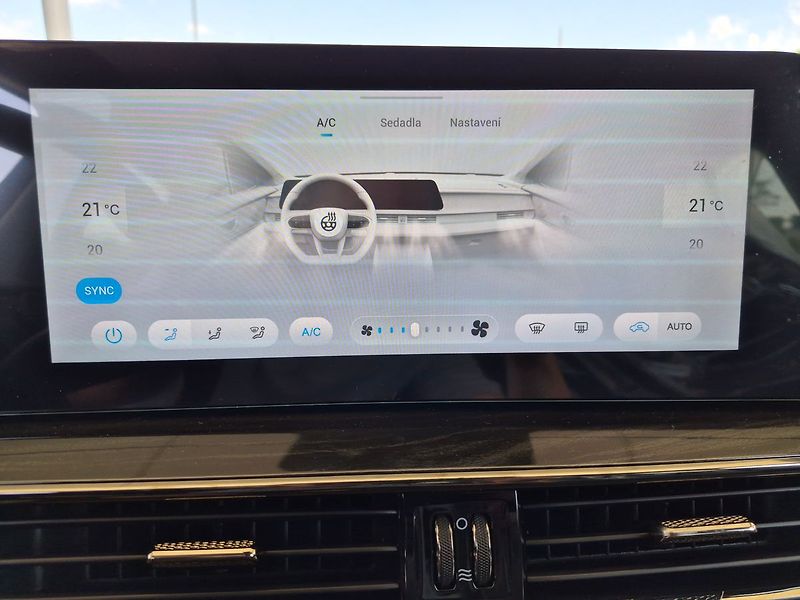 Omoda 5 1,6 TGDi Premium 108 kW - fotka 12 z 19