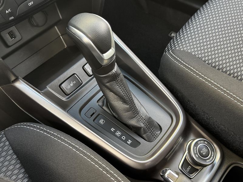 Suzuki Vitara 1.5 HYBRID 4x4 AT Premium - fotka 21 z 21