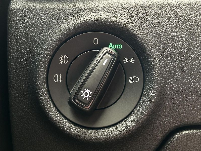 Škoda Fabia 1.0 TSI Monte Carlo - fotka 13 z 29