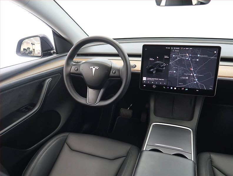 Tesla Model Y (2023) Long Range AWD 79kWh, SoH 95% - fotka 7 z 33