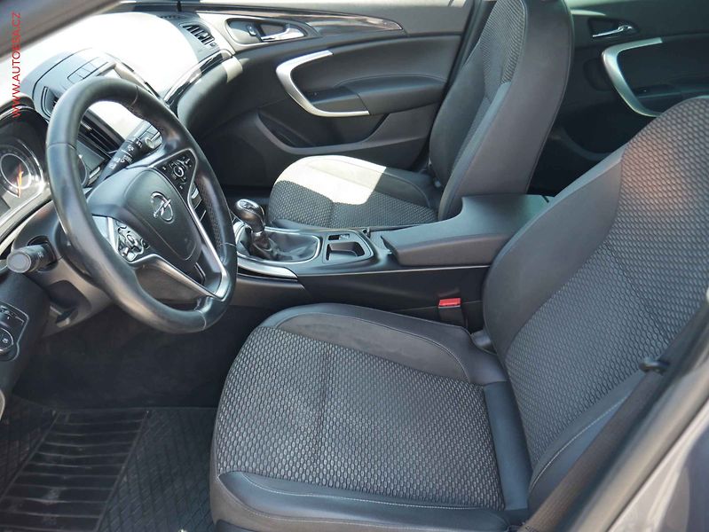 Opel Insignia (2016) 2.0 CDTi, ČR, AC, bixen - fotka 9 z 20