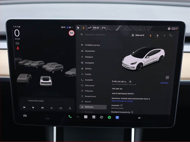 Tesla Model 3 (2020) Std Range Plus 52kWh, SoH 83% - fotka 11 z 24