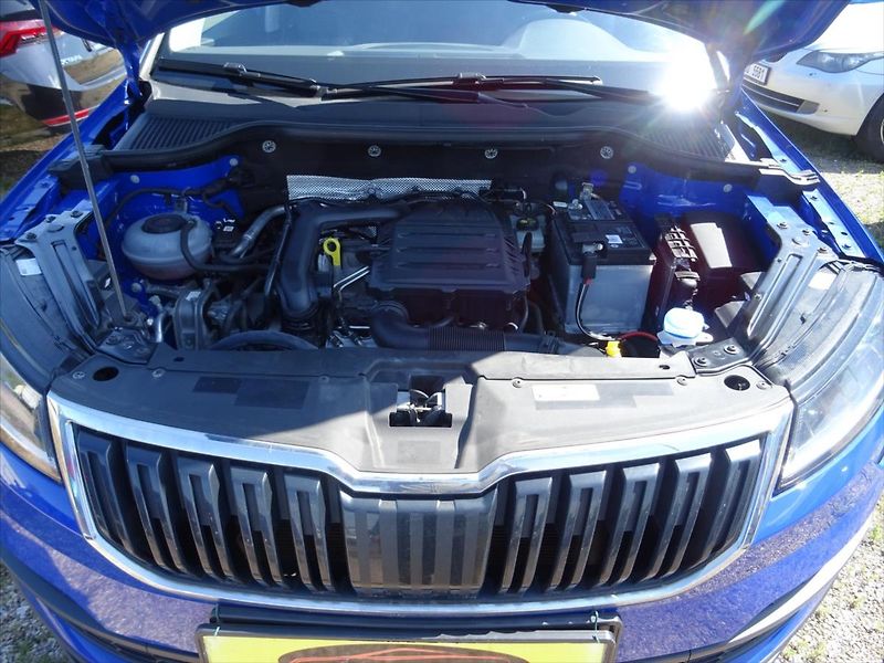 Škoda Karoq 1,0 TSi Business  85 kW - fotka 29 z 31