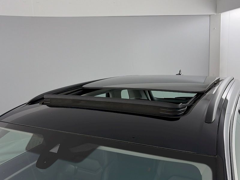 Volkswagen Touareg (2022) Elegance 3.0 TDI 170kW 4Motion - fotka 32 z 36