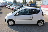 Citroën C1 (2012) 1,0i EL.OKNA ESP SERVO CENTRÁL - náhled 3