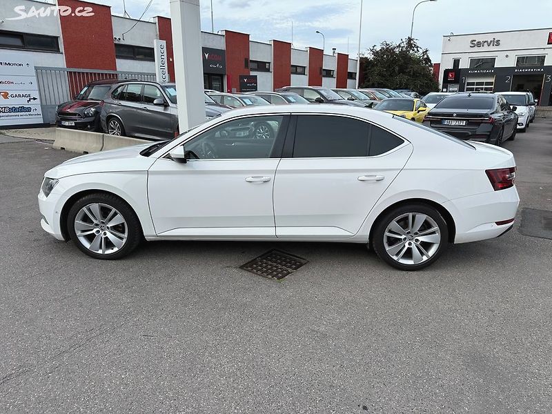 Škoda Superb 2.0 TDI 140kW - fotka 8 z 33