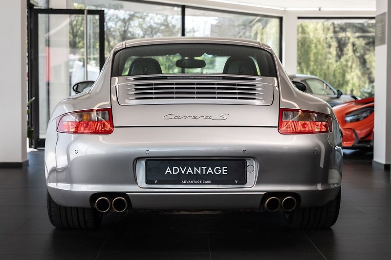 Porsche 911 (997) Carrera S Manuál - fotka 3 z 19