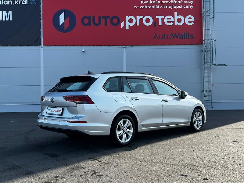 Volkswagen Golf 2.0TDI ACC LED Comfort - fotka 3 z 24