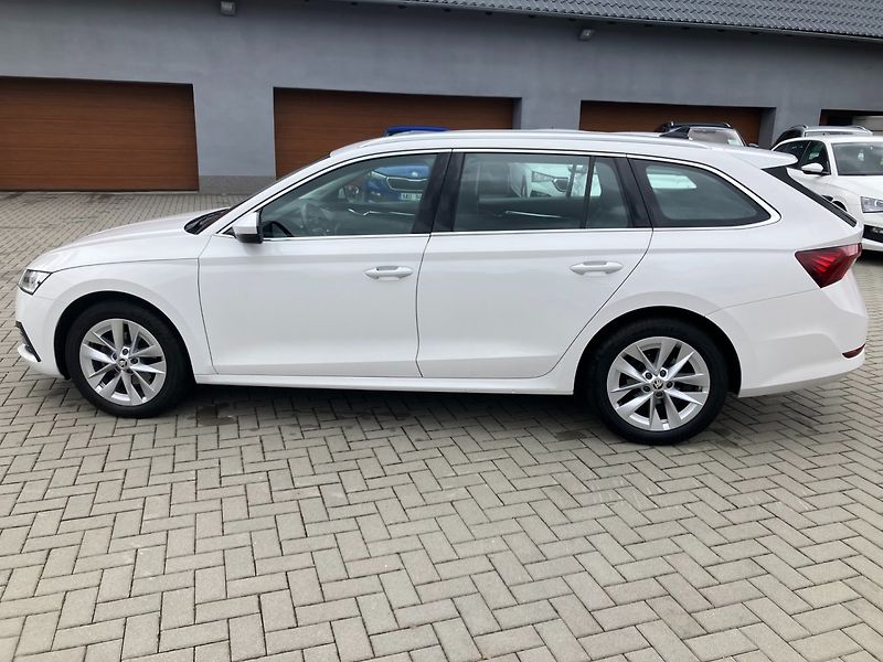 Škoda Octavia (2023) 2.0TDI STYLE EL.TAŽNÉ,2023,ČR - fotka 10 z 34