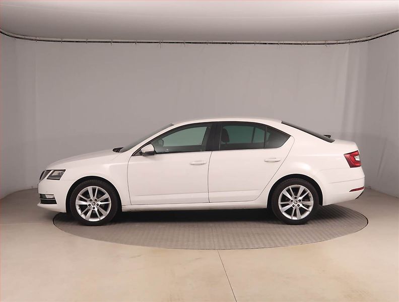 Škoda Octavia (2018) Style 1.6 TDI, Tempomat - fotka 3 z 17