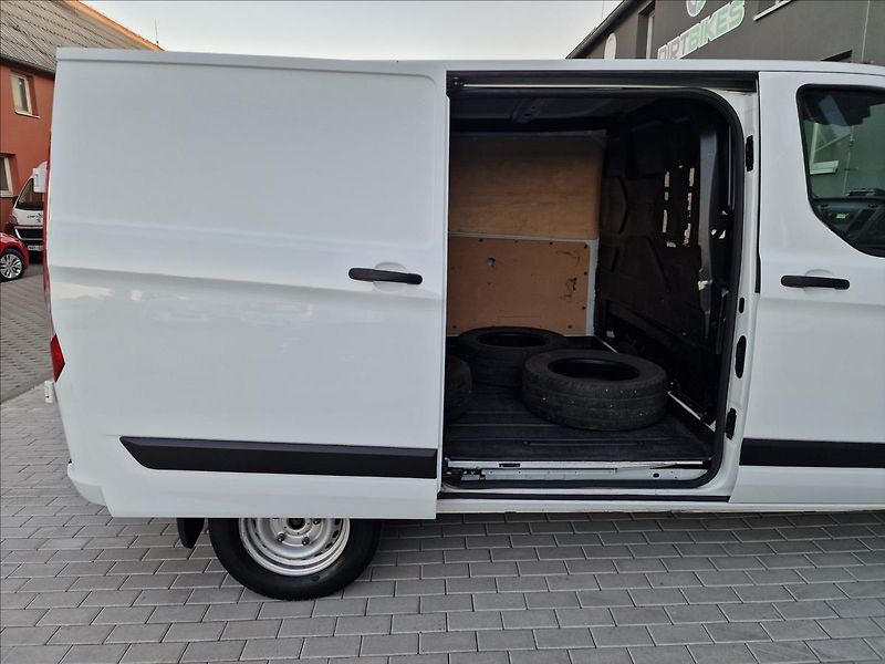 Ford Transit Custom 2.0TDCi Trend L1,ČR,1.Majitel - fotka 18 z 45