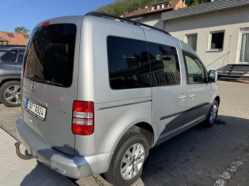 Volkswagen Caddy (2010) Velmi dobrý - fotka 3 z 8