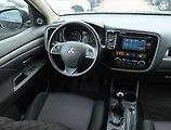 Mitsubishi Outlander (2013) 2.2 DI-D, 4X4, 7 míst, ČR - náhled 7