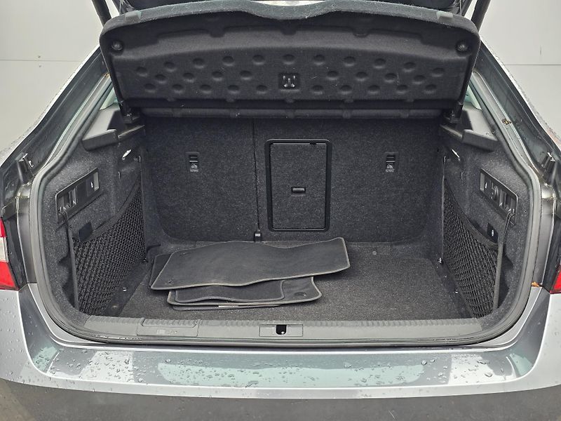 Škoda Superb  IIIF Style 2,0 TDI (147 kW) - fotka 9 z 9