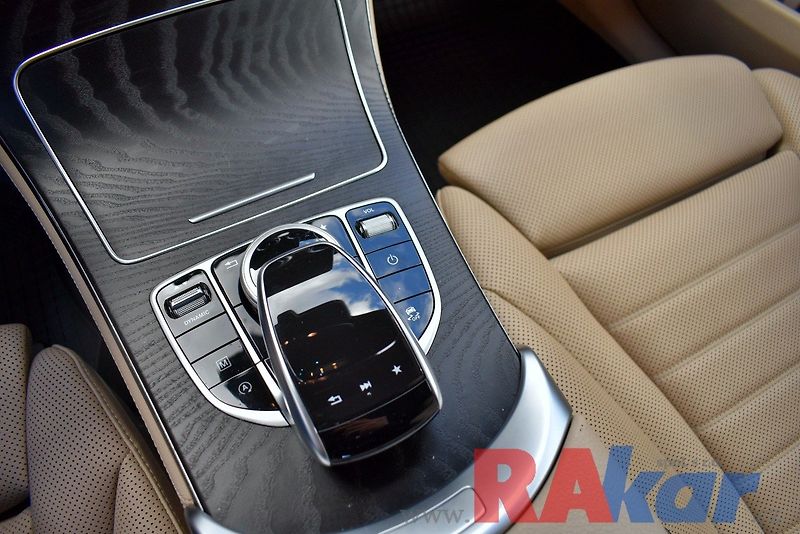 Mercedes-Benz GLC 250d 4Matic, 360°/PANO/AMG - fotka 18 z 34