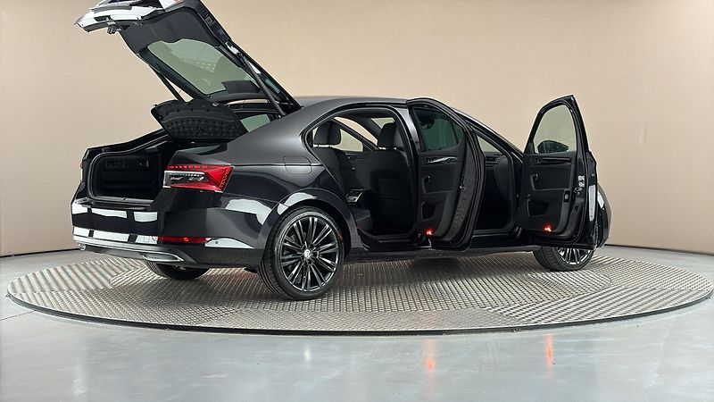 Škoda Superb 2.0 TDI DSG 4x4 L&K - fotka 6 z 32