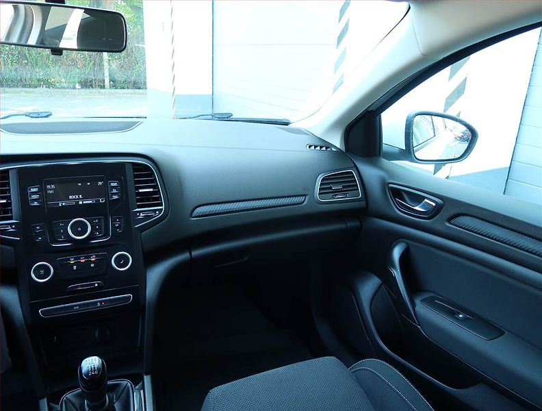 Renault Mégane (2019) 1.3 TCe, ČR,1.maj, Serv.kniha - fotka 8 z 16