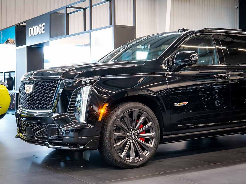 Cadillac Escalade (2026) 6.2 V Supercharged 682 HP 2026 - fotka 13 z 50