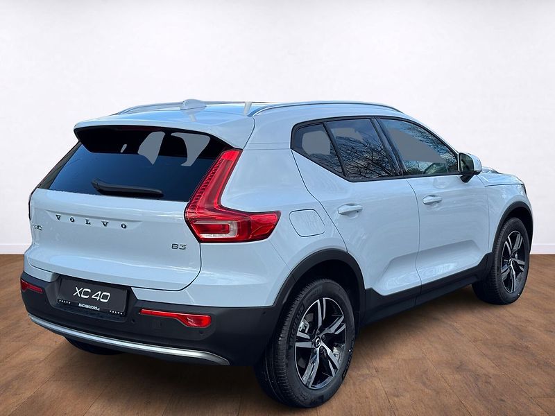 Volvo XC40 (2026) CORE B3, 360°, FULL LED - fotka 4 z 19