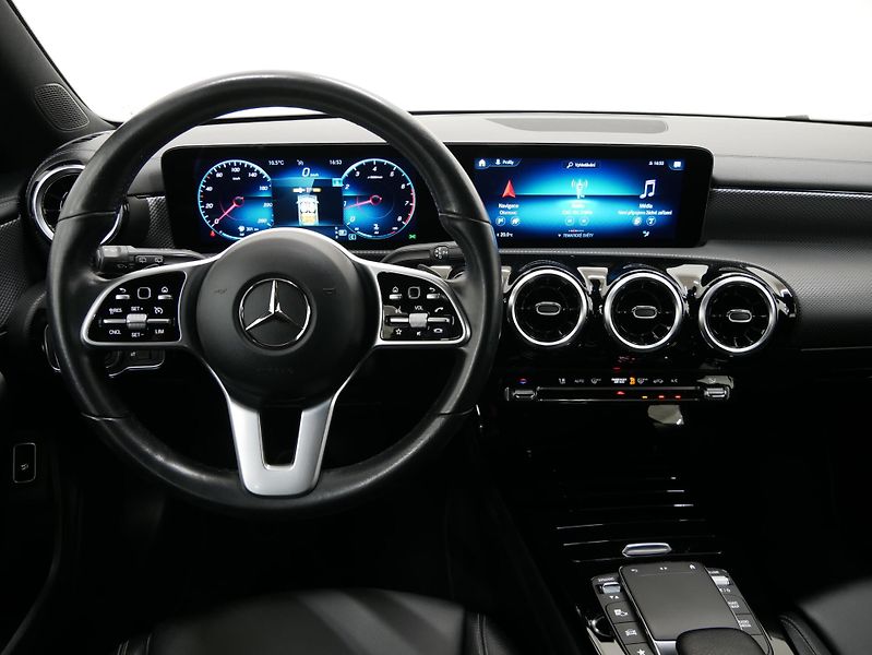 Mercedes-Benz CLA - fotka 17 z 27