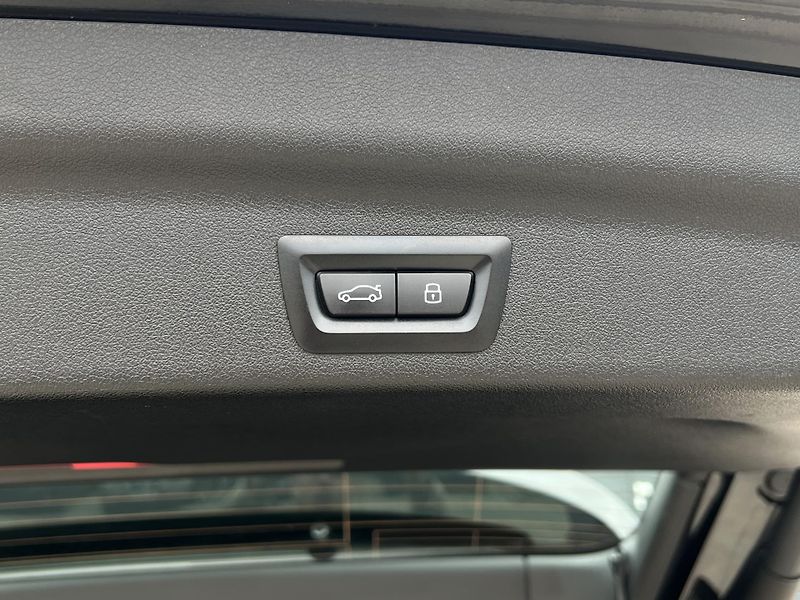 BMW X1 sDrive18i - fotka 21 z 22