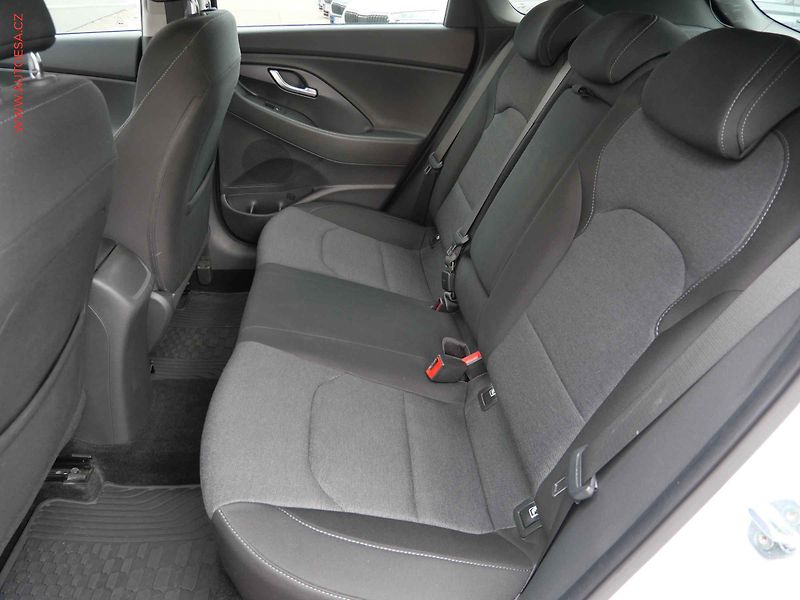 Hyundai i30 (2021) 1.5i, 1.maj,ČR, Smart - fotka 10 z 23