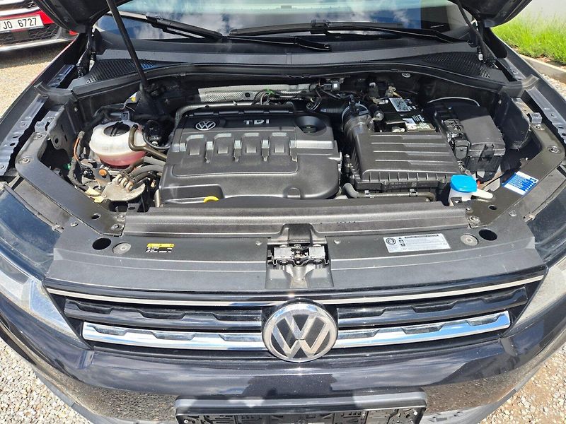 Volkswagen Tiguan (2016) 2.0 TDI NAVI, Serviska.Zimáky - fotka 39 z 42