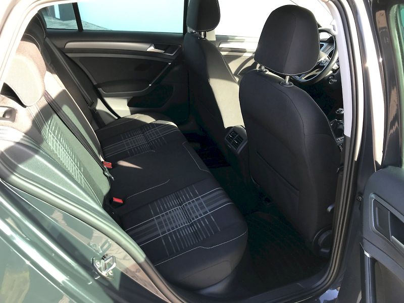 Volkswagen Golf (2015) 1.4 CLBM 110TSI M6F - fotka 11 z 26