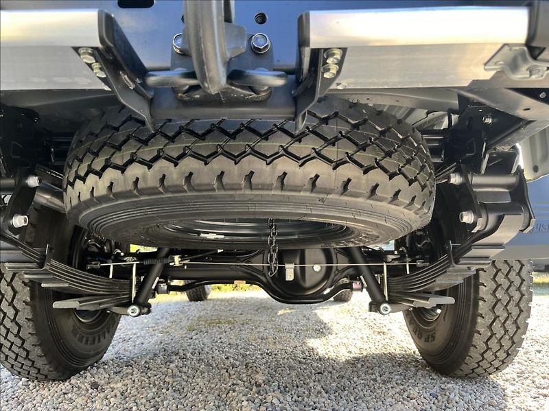 Toyota Land Cruiser MY24  GRJ78 4,0 V6 6A/T LX - fotka 11 z 23