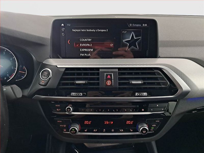 BMW X4 (2018) M Sport xDrive20d - fotka 12 z 19