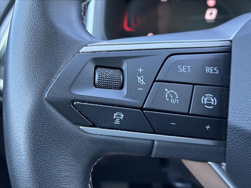 Seat Ateca 2,0 TDI TAŽNÉ,KAMERA,KŮŽE - fotka 18 z 35
