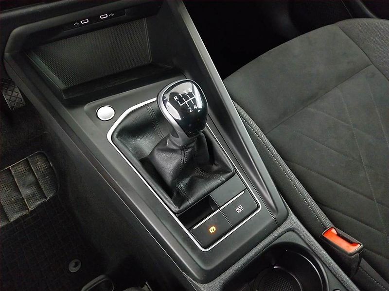 Volkswagen Golf (2021) Comfortline 2.0 TDI - fotka 13 z 20