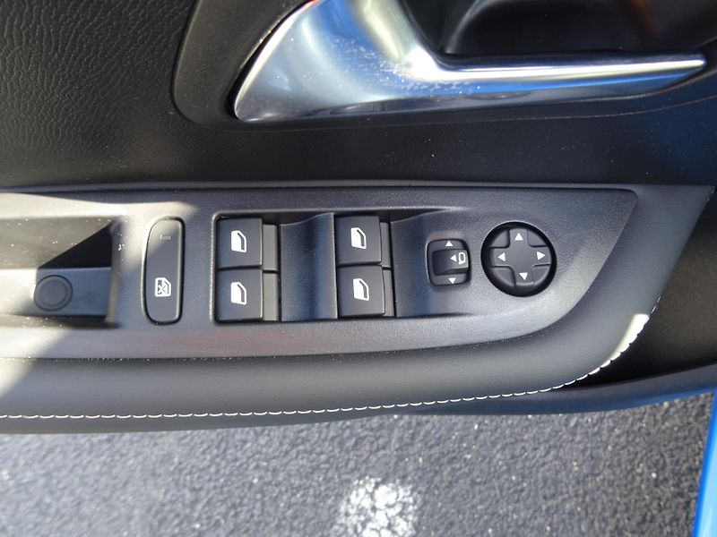 Peugeot 208 (2026) ALLURE Turbo 100k S&S MAN6 - fotka 14 z 33