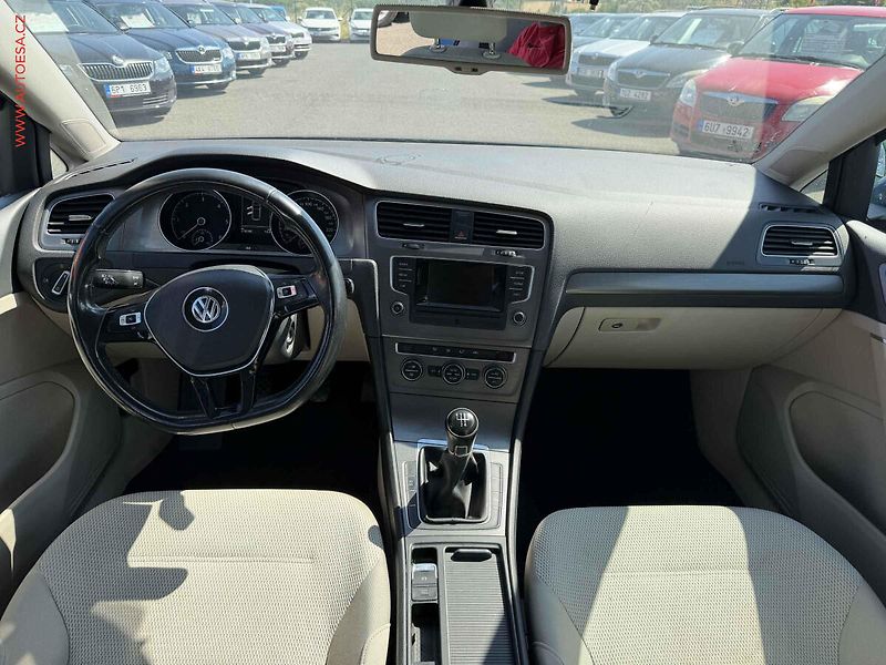 Volkswagen Golf (2013) 1.6 TDi, AC, tempo, park - fotka 8 z 17