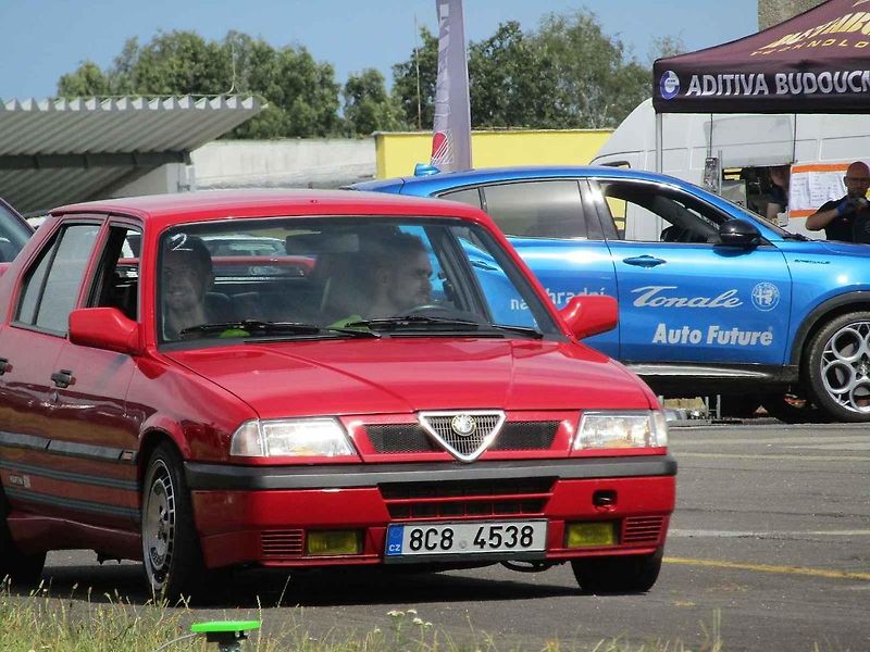 Nultý ročník srazu vozů Alfa Romeo v Jihočeském kraji.
