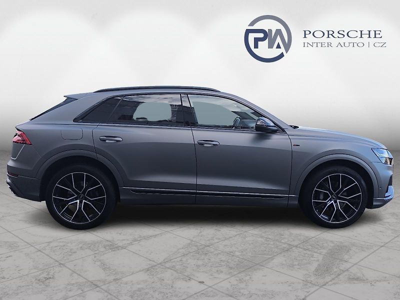 Audi Q8 3.0 TFSi S-Line - fotka 24 z 25